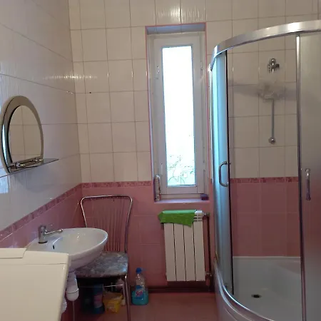 любисток Apartment *